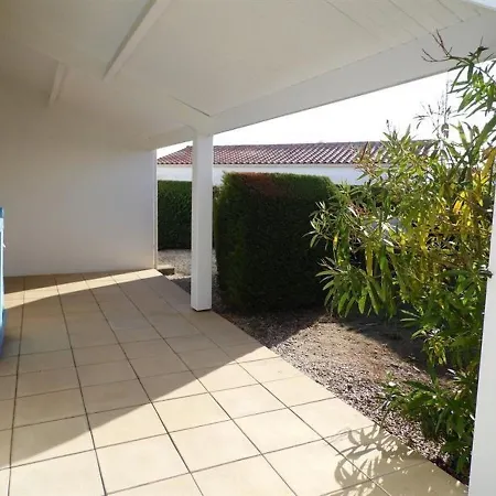 House Agreable Maisonette Dans Avec Piscine La Faute-sur-Mer