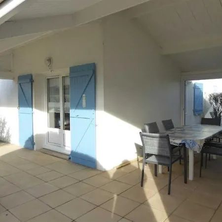 House Agreable Maisonette Dans Avec Piscine